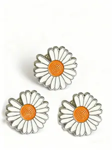 Daisy Flower Enamel Lapel Pin Set, 3 Piece Floral Brooch Badge, Perfect for Backpacks and Jackets, Cute and Beautiful Gift