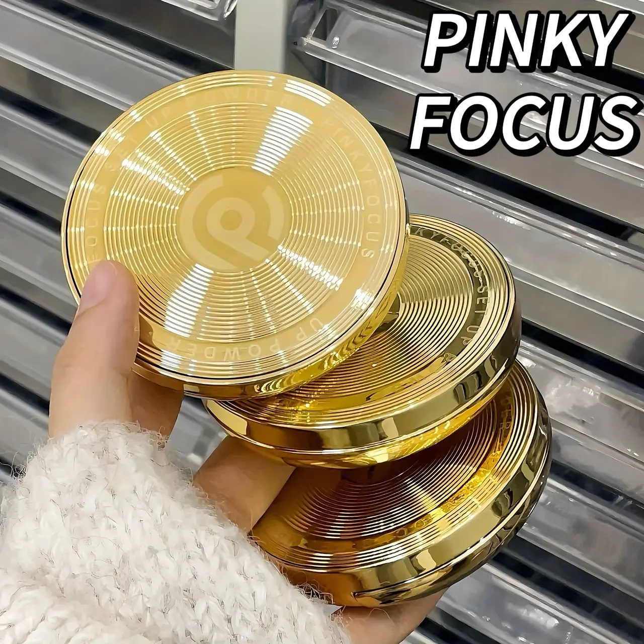 PINKY FOCUS Finishing Powder - Invisible Weightless Veil for Flawless Matte Finish, Long-Lasting Oil Control, Silky Smooth Translucent Matte, Built-In Mirror & Puff, Perfect for Date Nights & Special Event s    。