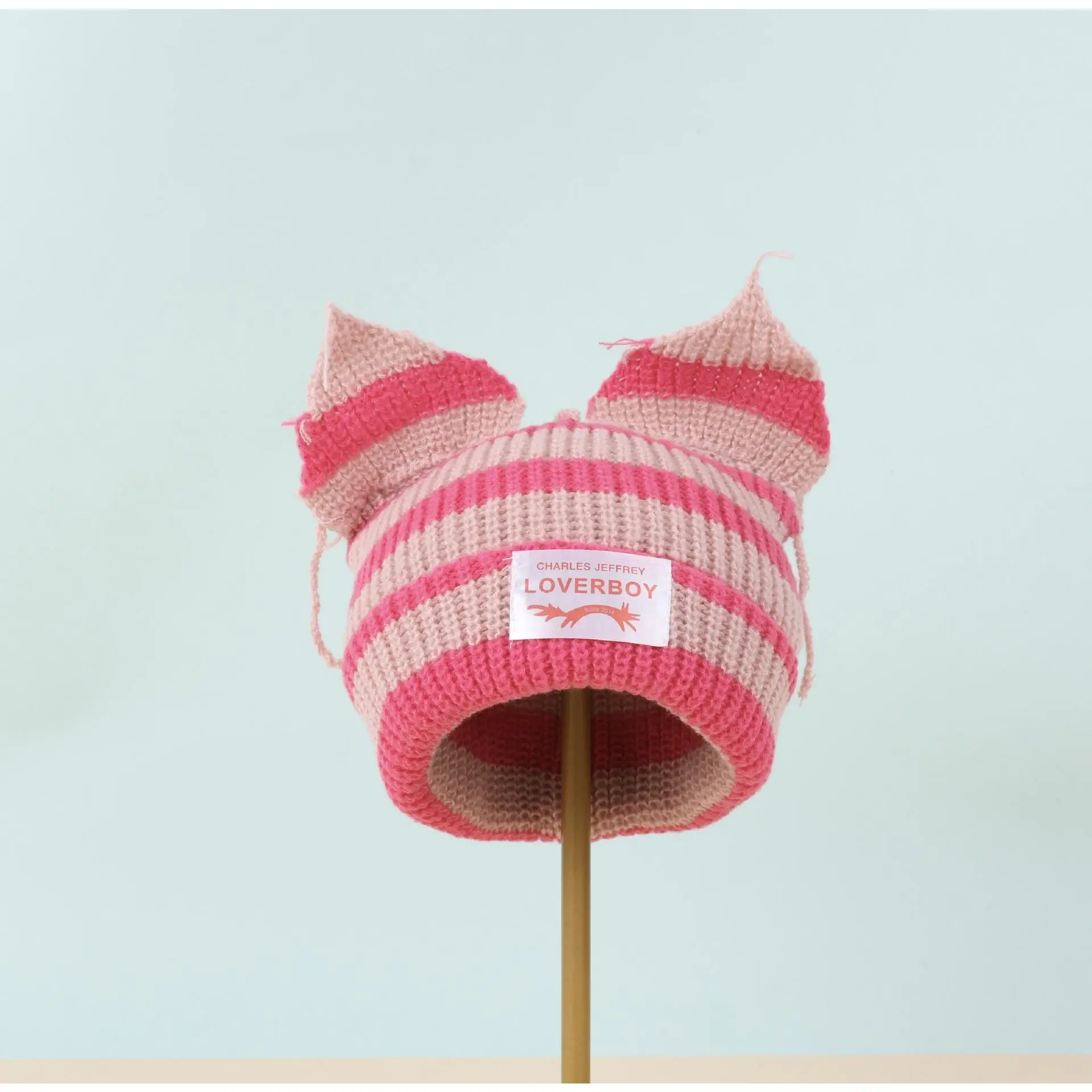 Pink stitching with thick stripes