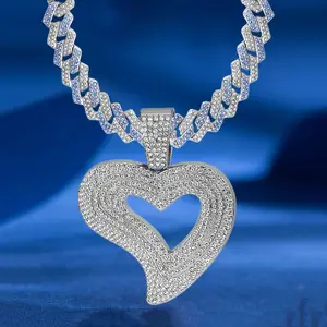 Cuban Link Chain with Heart Shaped Pedant Gold Silver Plated Hip Hop Rapper Pendant Chain  Silver Gold Plated Bling Necklace Miami Diamond Pendant Necklace,Iced Out Hip Hop Jewelry Gift for Men & Women