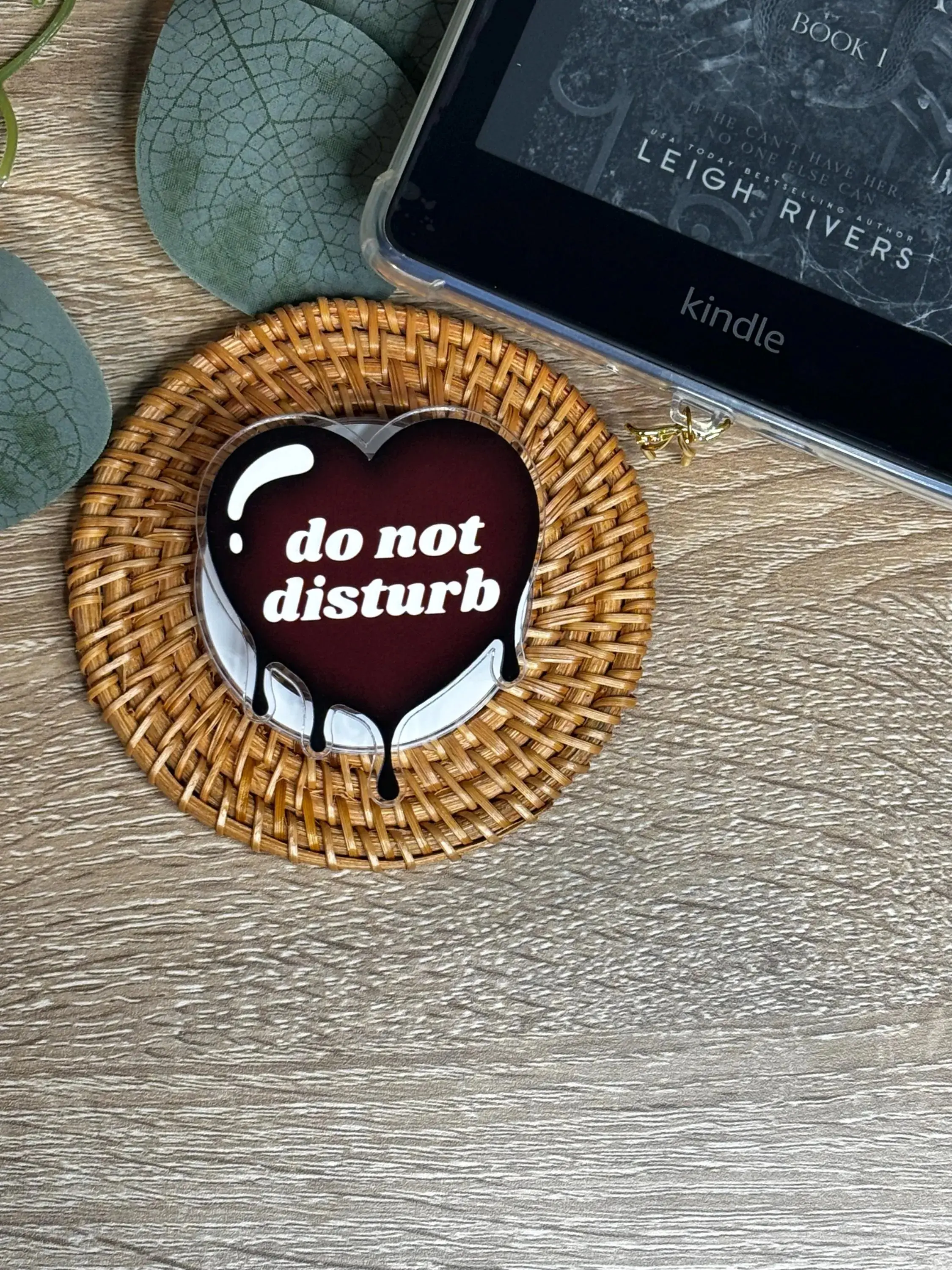 Do Not Disturb Gothic Dark Red Heart Magnetic Kindle Grip Book Lover Cute Bookish Kindle Accessories Phone Holder PopSocket Phone Grip Magnetic Pop Socket Phone Grip