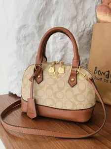 Vintage French Style Shell Handbag for Women, 2026 New Fashion Hong Kong Style, High-End Crossbody Shoulder Bag, Casual All Seasons