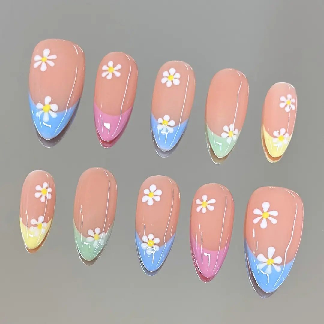 NailVesta MEADOW DAISY – 100% Handcrafted 3D Press-On Nails | Reusable, Long-Lasting, Salon-Quality