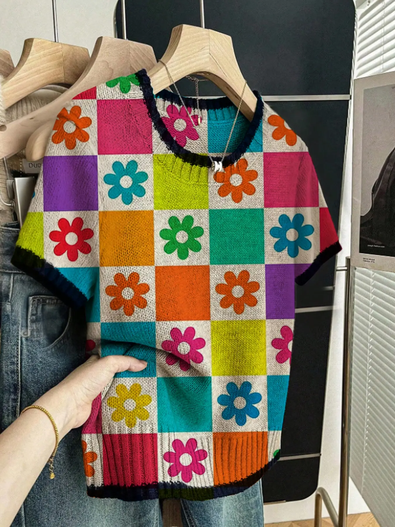 Women's Floral Print Plaid Round Neck Sweater Flower Pullover, Casual Short Sleeve Knitwear Tops for Spring Summer Fall, Comfortable Warm Daily Wear, Crewneck