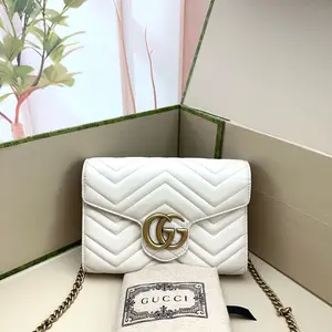 Pre-owned GUCCI Leather Shoulder Bags 7.8'' R2239 Shoulder Bag C537827586 0305 T1 Qiqi