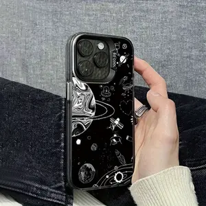 A creative astronaut spacecraft design phone case, anti-slip and anti-drop, suitable for iPhone 17 AIR 17/16/15/14/13/12/11/8/7 PRO PRO MAX X XS XR PLUS, is an ideal gift for friends and family, CYK541