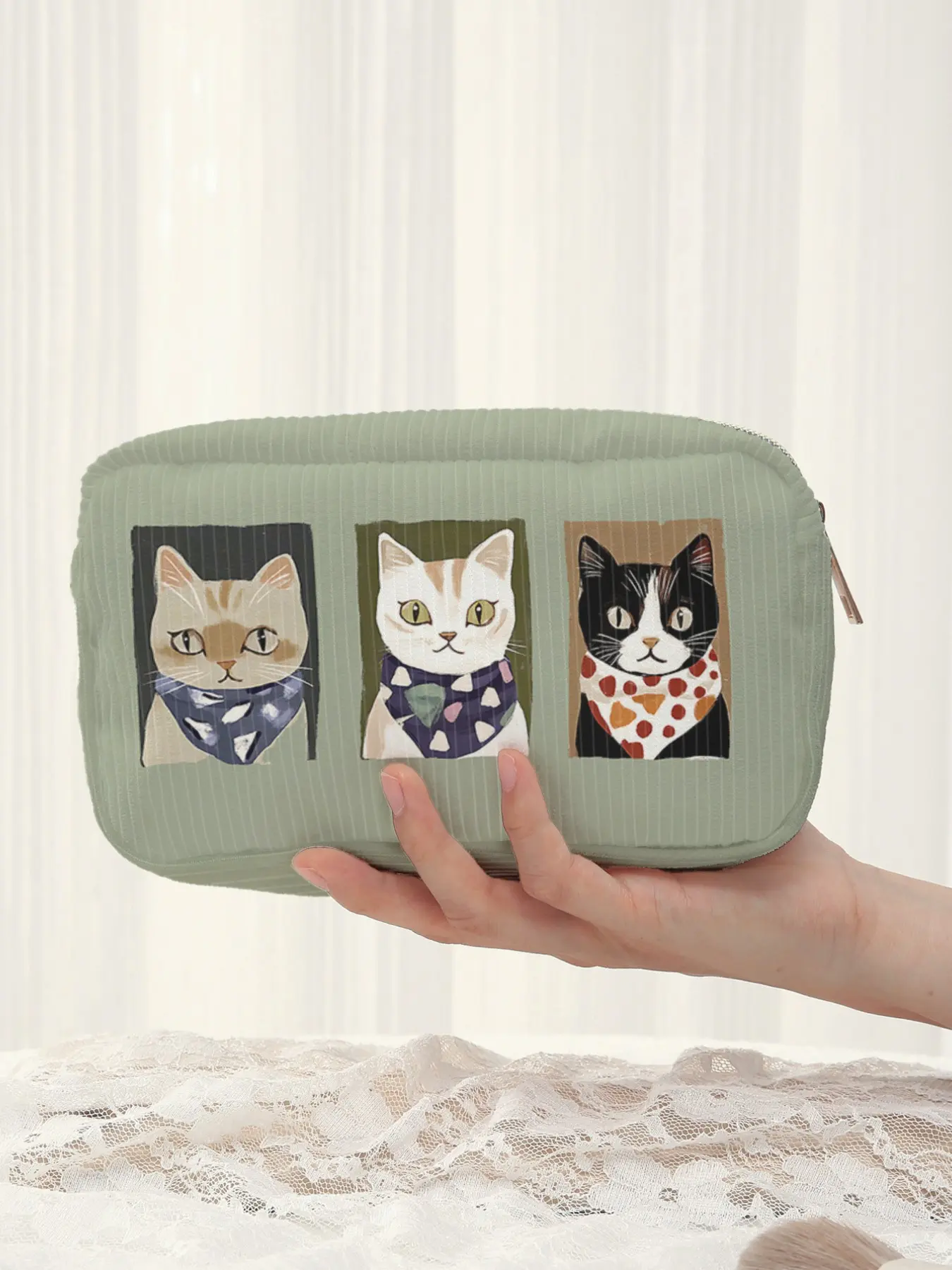 Cat Pattern Plaid Makeup Storage Bag, Colorful Lightweight Multi-Functional Fashion Casual Cosmetic Pouch, Travel Organizer for All Seasons