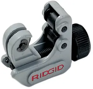 Ridgid Close Quarters Tubing Cutter, Heavy-Duty Hand Tool for Professional Pipe Cutting Applications, Cutter Pipe Cutters