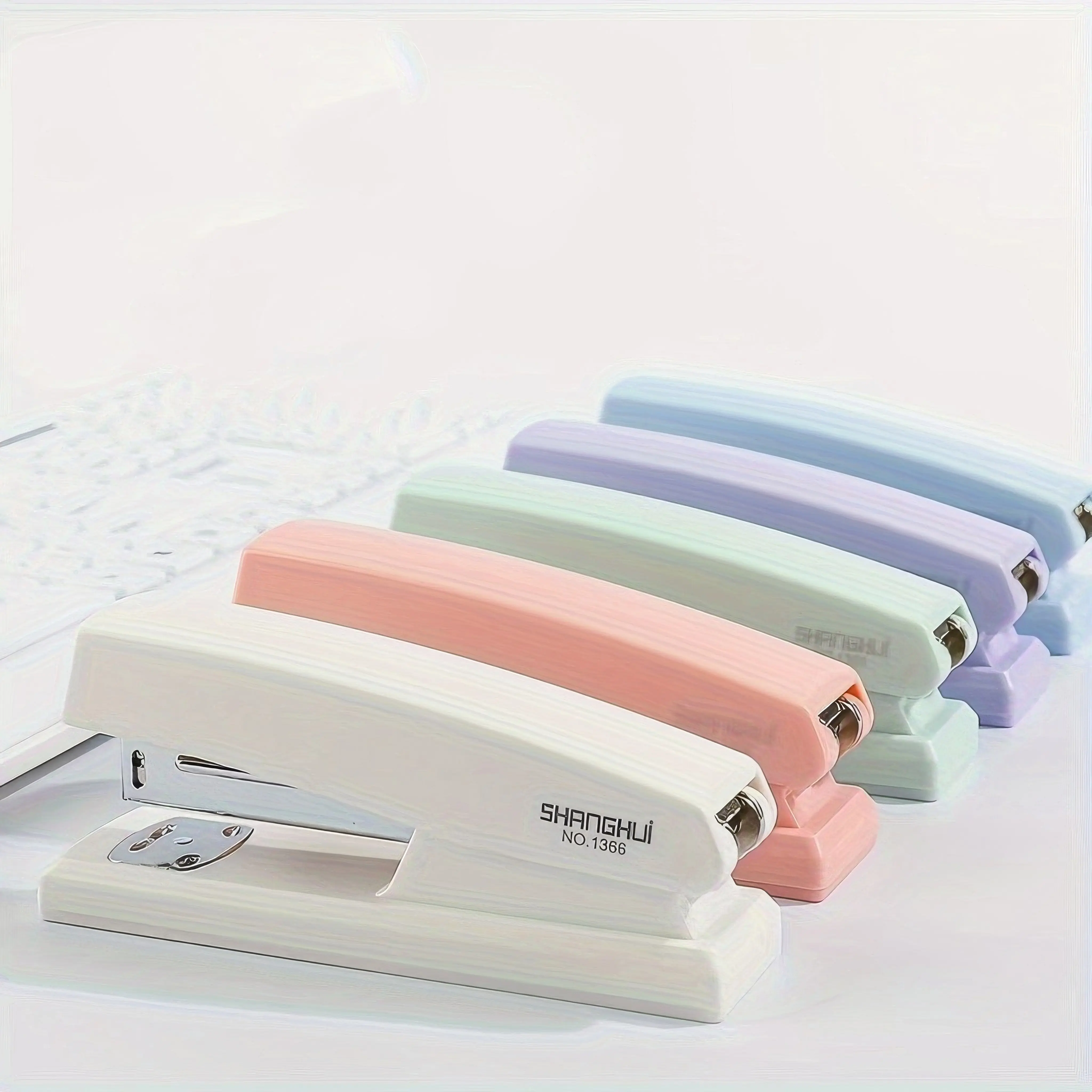 Portable Stapler, Mini Desktop Stapler, Office School Supplies, Handheld Stapler for Home Classroom Business Document Binding, Compact Lightweight Stationery Gift Office Accessories