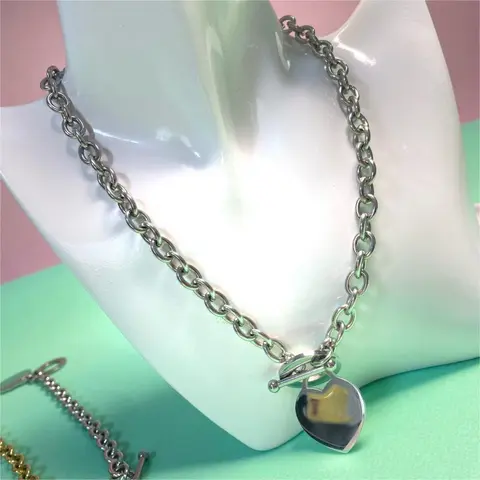 2PC High Quality Bracelet and Necklace Set Valentine's Day Gift Jewelry for Women Girls Popular Luxury Jewelry Set Ideal for Any Occasion