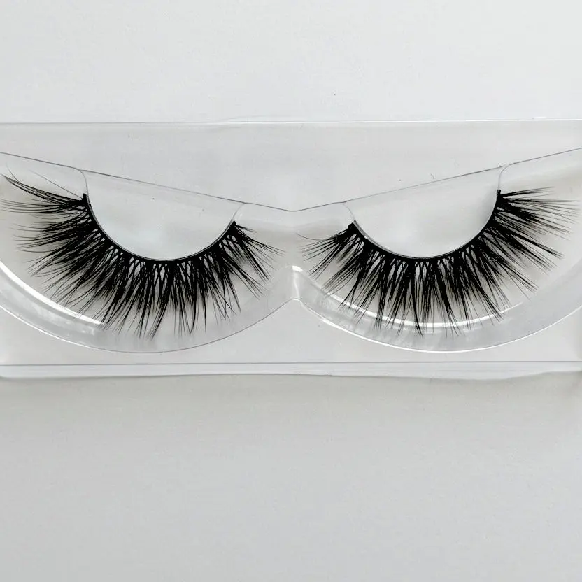 Dense Volume Dramatic False Eyelashes 25mm Strip Lashes Diva Doll by Labo Glam
