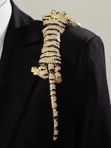 Zinc Alloy Rhinestone Vintage Tiger Brooch, Heavy Embellished Full Diamond Pin, Luxurious Fashion Accessory for Women