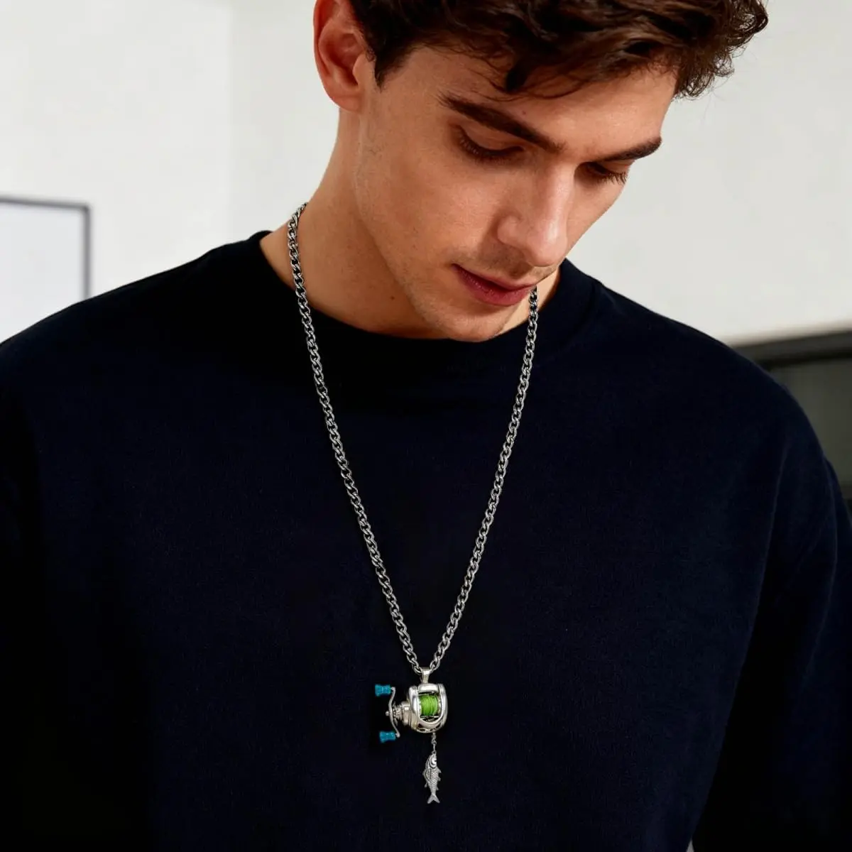 Casual Fishing Reel Necklace for Dads, Durable Alloy Spinning Pendant with Rotating Handle, 17-19 Inch Adjustable Chain with Spring Ring Clasp, Ideal Father's Day Gift, Ideal Gift For Fishing Enthusiasts, Fashionable Accessory, Unisex Necklace, Reel Penda