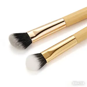 Concealer Paw Brush – Effortless & Seamless Application, Blendable Spot Coverage for Liquid/Powder Makeup, Covers Dark Circles & Discoloration, Vegan & Cruelty-Free