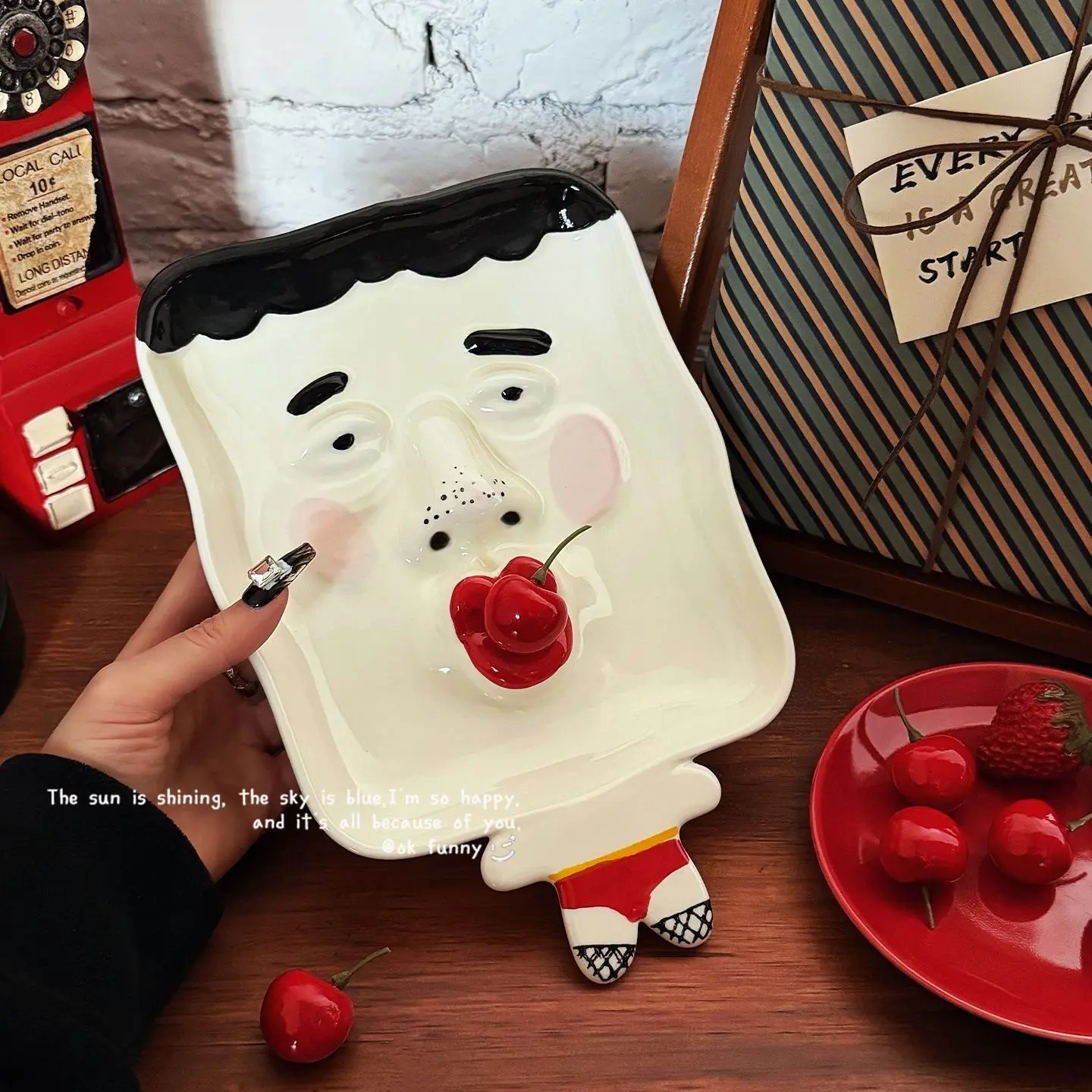 Funny Face Ceramic Plate, Creative Lips Design, Jewelry Storage, Snack Tray, Fun Desktop Decorative Item, Unique Table Accessory