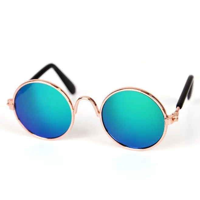 Gold frame, green mercury