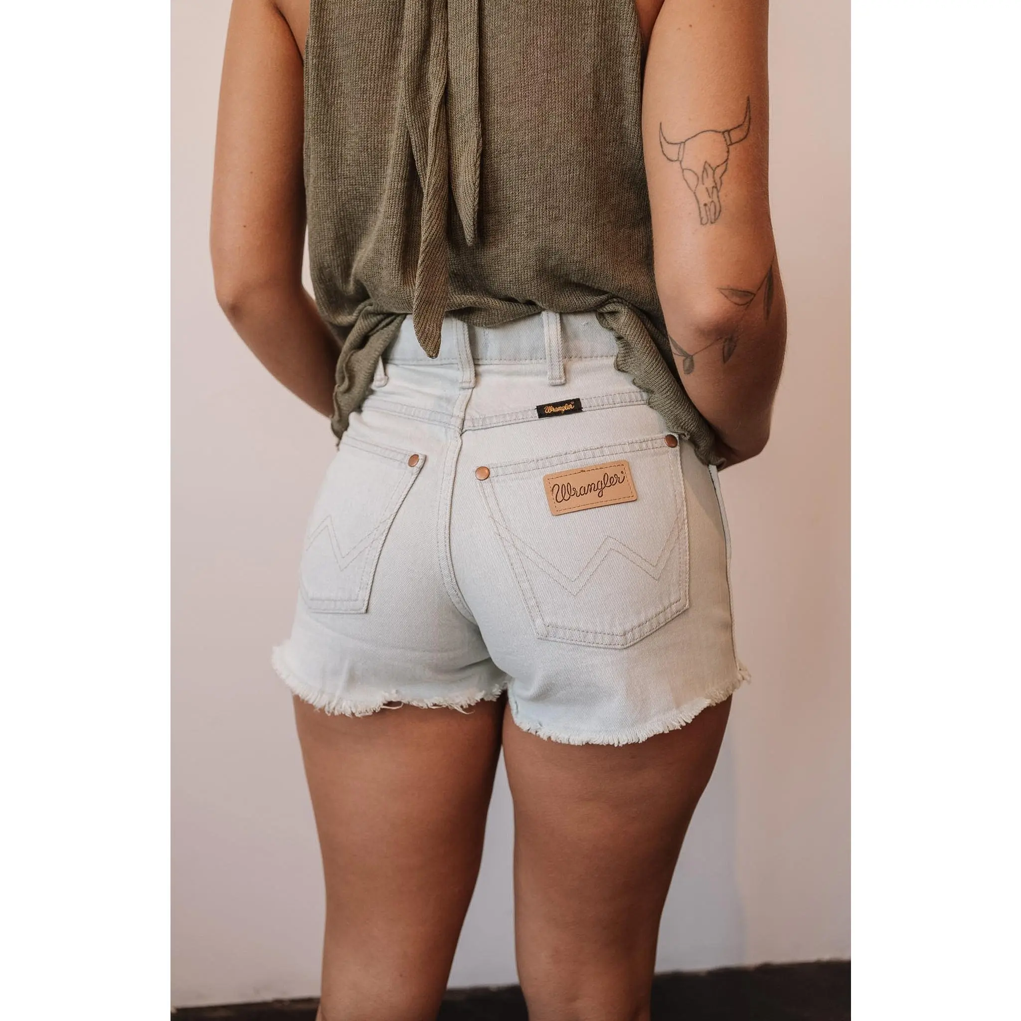 Wrangler Cowboy Bleach Shorts, Cotton, Leg, Fit, Bottom, Western Wear For Women, High Rise, Elastane, Raw Hem, Acid Wash Shorts, Classic Denim Shorts