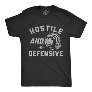 Mens Hostile and Defensive T Shirt Funny Fearful Possum Joke Tee for Guys Mens Funny T Shirts Cool Vintage Fashion T-Shirt Gift Classic Menswear Funny mental health Short Sleeve Novelty Tees for Guys Black -
