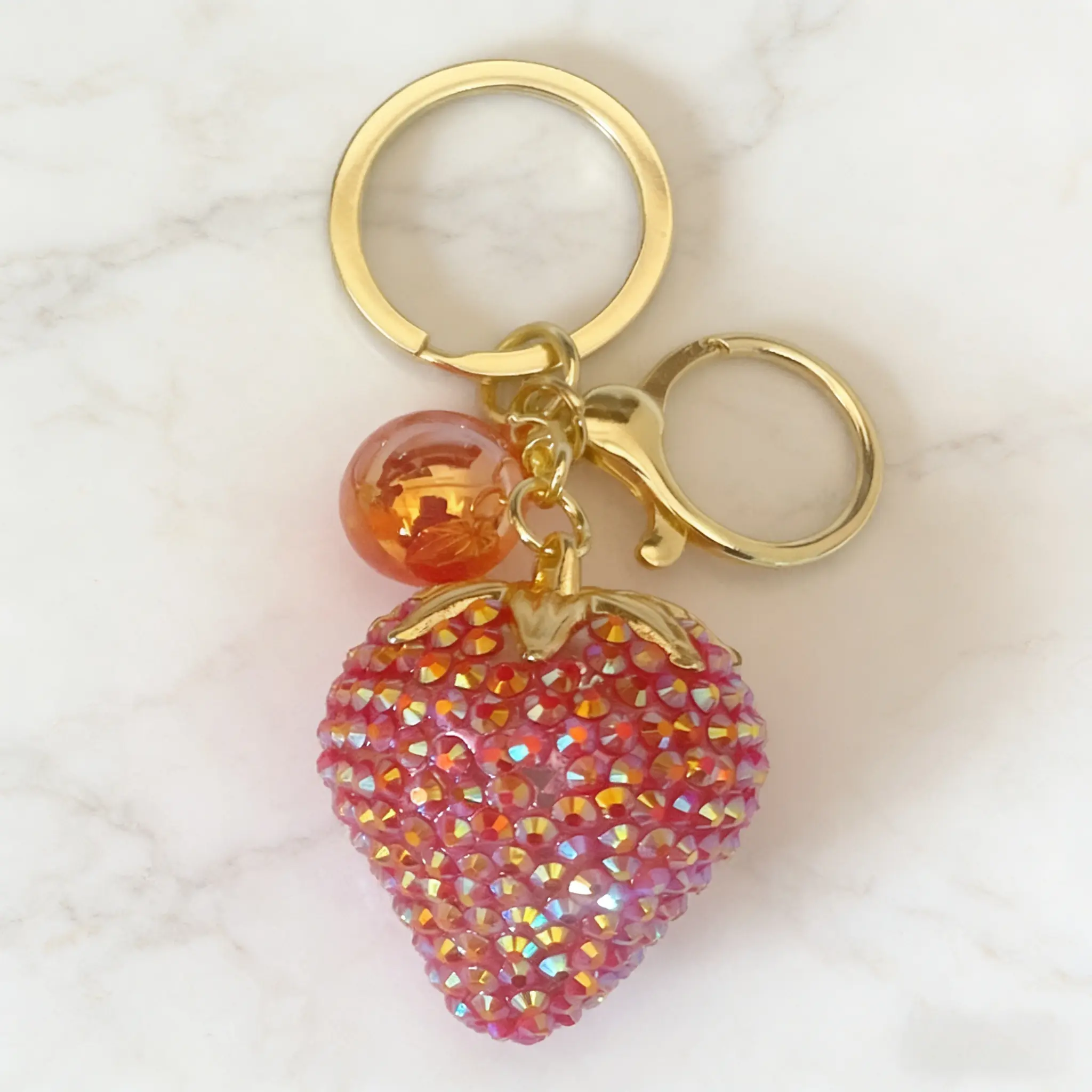 Women's Strawberry Keychain, Cute Crystal Rhinestone Bag Charm, Kawaii Aesthetic Dopamine Accessories for Handbags and Car Keys, Bag Charm Styling, Kawaii Accessories, Cute Keychains, Everyday Carry, Birthday