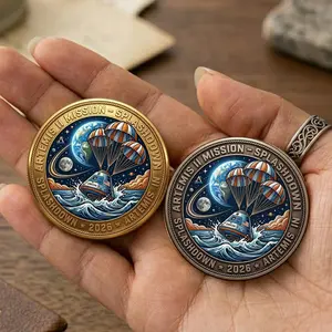Artemis II Splashdown 2026 Commemorative Coin – Orion Capsule Landing NASA Inspired Moon Mission Collector Gift
