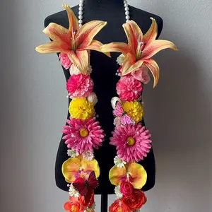 Elegant flower lei