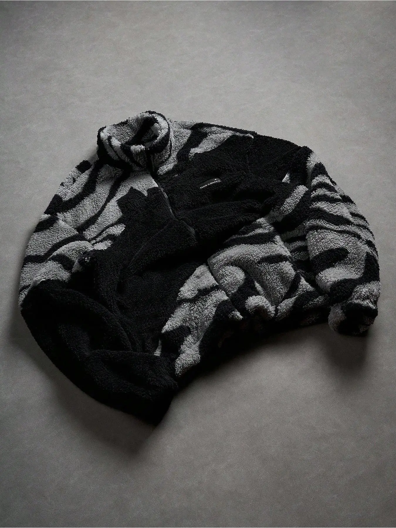 Men's Loose Tribal Pattern Fleece Jacket, Warm Thick Lamb Fur Coat, Camo Print, High Neck Full Zip Outerwear, Winter Street Style