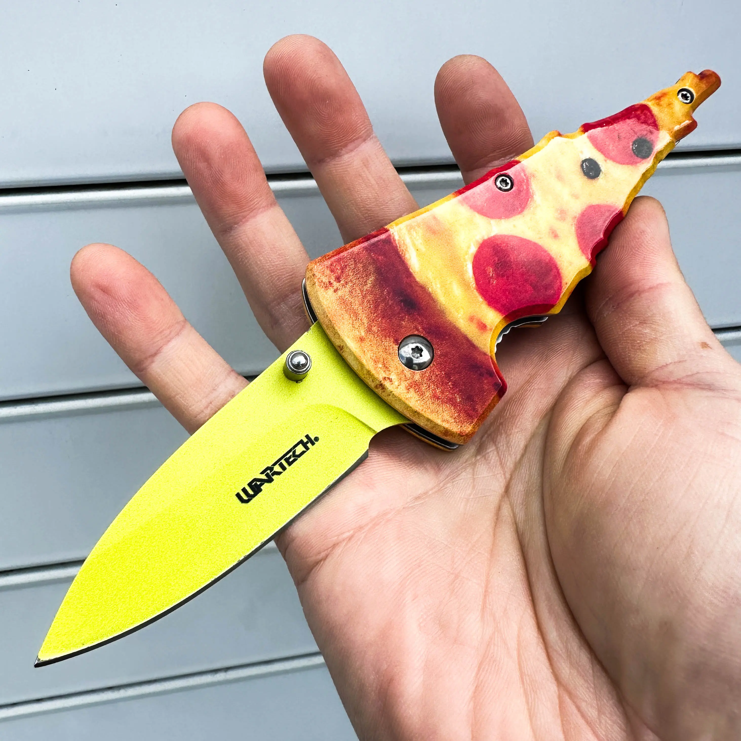 7.5" Pizza Shape Design Knife Handle, Collectible Knife, Gift Idea Drop Point EDC Folding Pocket Knife for Men and Women, Lightweight Knife, Sharp Stainless Steel Blade Outdoor Tool