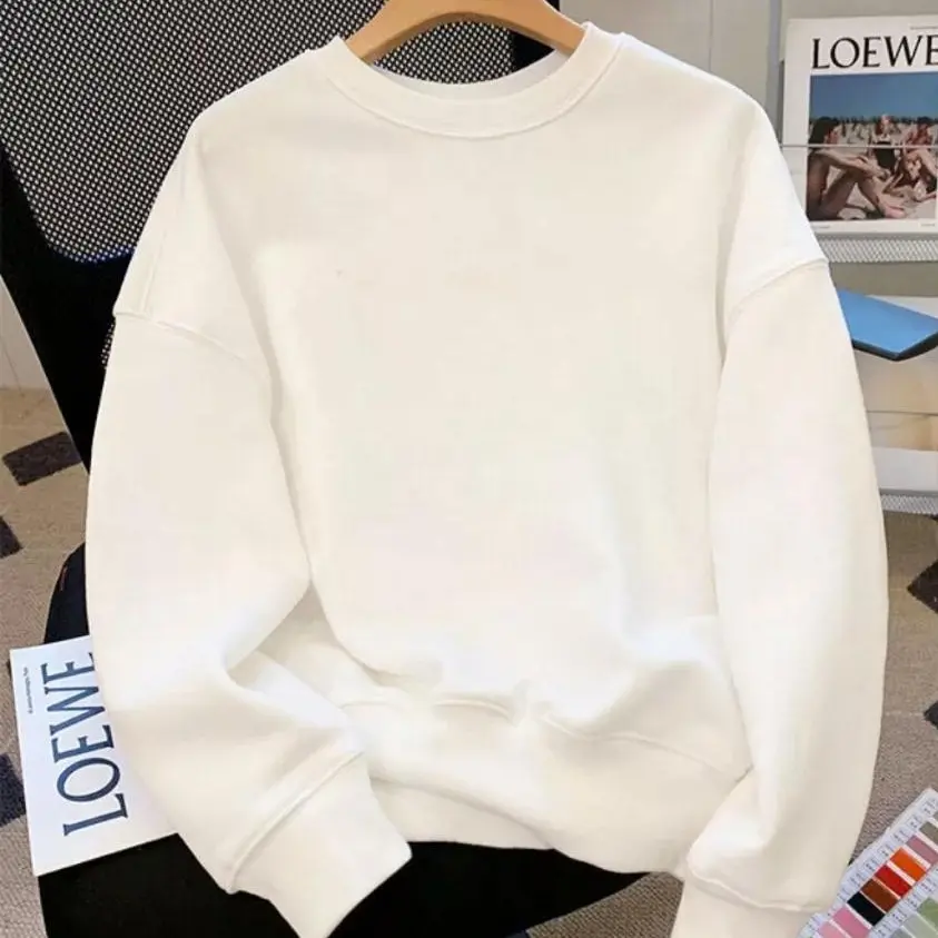 White Sweater Minimalist Style Soft Warm Fabric Comfortable Casual Outfit For Fall Winter Daily Wear
