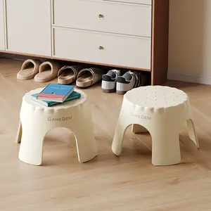 Cookie-Shaped Plastic Stool, Ventilated Kids Step Stool, Non-Slip Bathroom Stool, Cute Household Stool, Lightweight Sturdy, Must-Have for Bathroom, Kitchen & Kids' Room