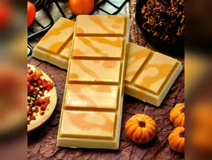 Pumpkin Pecan Waffles Snap Bar. Strongly Scented Soy Wax. Wax Melts/Wax Tarts/Snap Bar for Wax Warmers. 1.75 Oz. 1 Bar