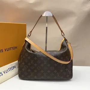 Pre-owned Louis Vuitton Leather Shoulder Bags 7.8'' R1729 Shoulder Bag C11926369792 0323 T3 Mia