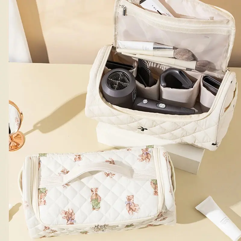 Multi-purpose quilted travel storage bag with hooks, ultra-portable and washable storage organizer, can be hung for storage, suitable for Dyson Airwrap hair styling tools and beauty products