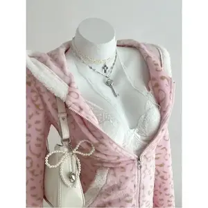 1 pc soft fleece leopard print zip-up hoodie jacket, casual cute colorblock design, suitable for autumn/winter and back-to-school season, leisure and home wear for women, long-sleeve coat that can be worn with a raincoat