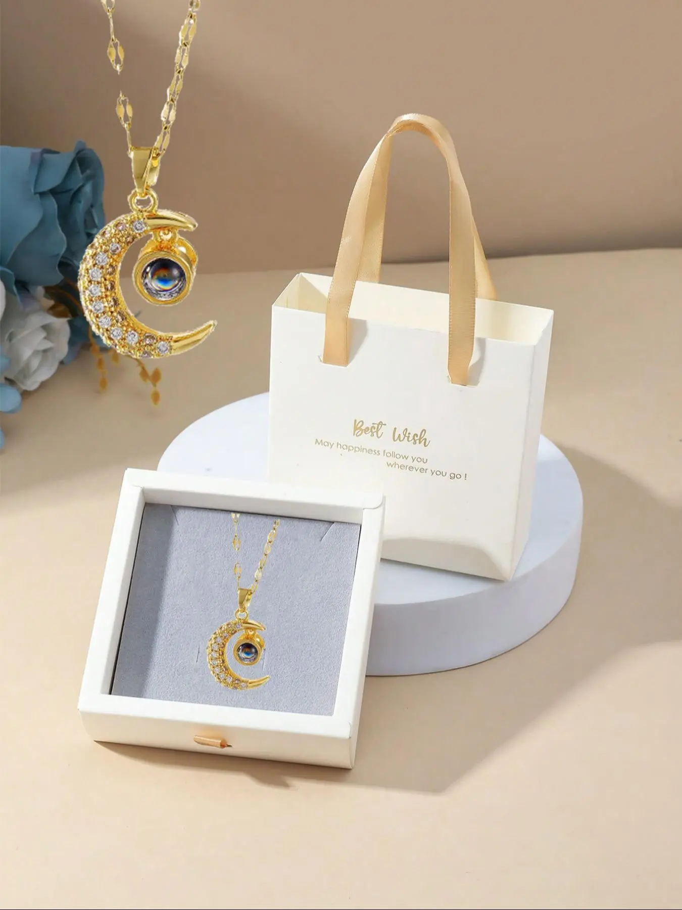 Fashion Classic Moon Projector Pendant Necklace with Box, Stainless Steel Jewelry for Party, Daily Clothing Decor, Trendy All-match & Exquisite Jewelry for Gift, Fashionable Jewelry Accessories