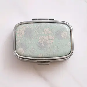 Pastel Vintage Mirror Essentials Case