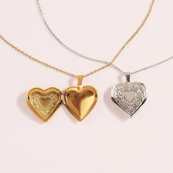 Women's Titanium Steel Non-Tarnish Embossed Heart Locket Necklace - Light Luxury, High-End, Durable Fashion Accessory, Ideal Meaningful Gift for Everyday Wear