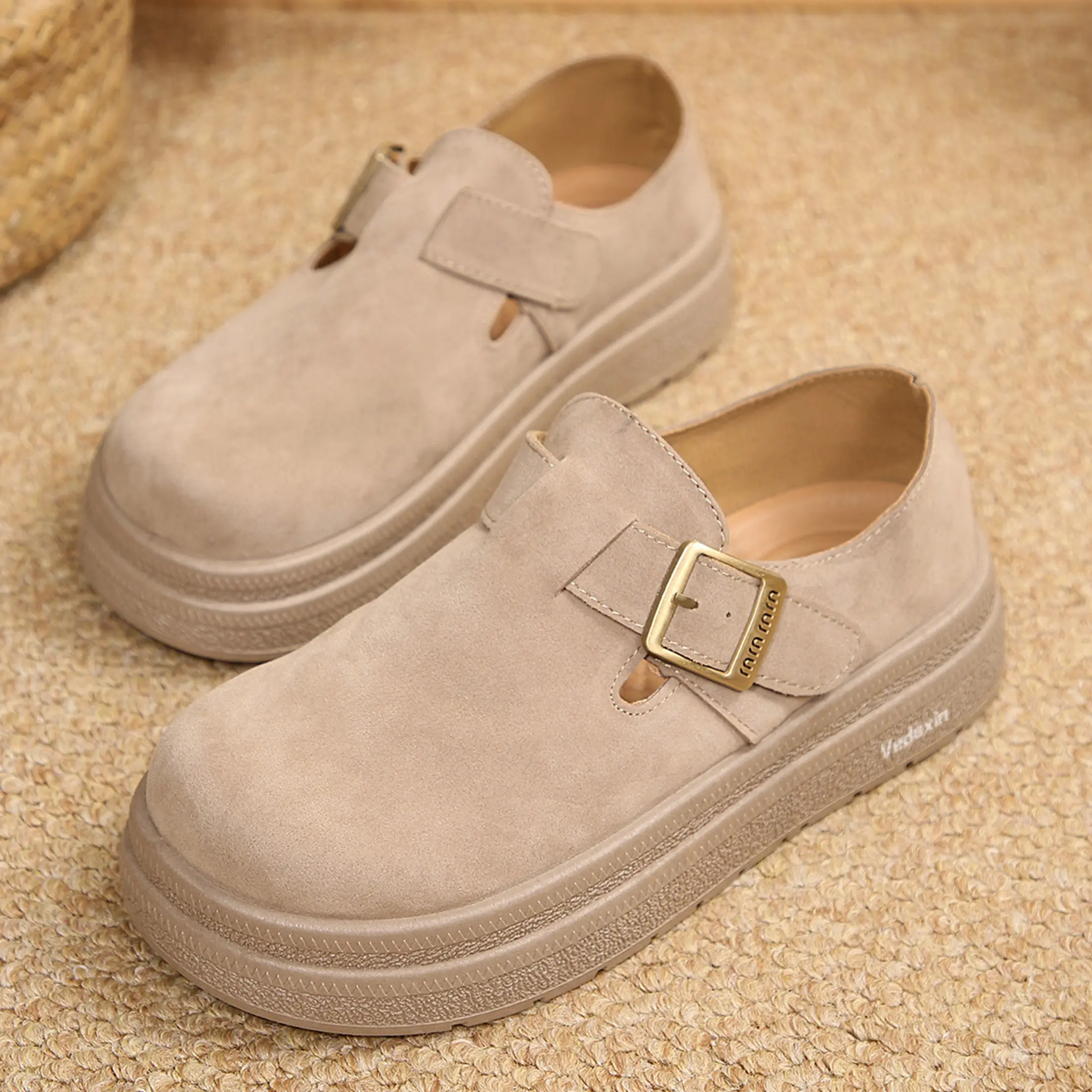 Women's Retro Loafers Suede Platform Clogs Potato Shoes Adjustable Metal Buckle Detail