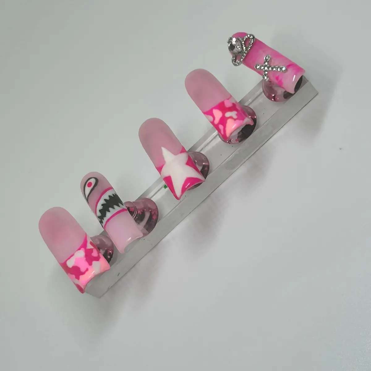 DESIGNER GRL - pressons: Durable and Trendy Nail Design
