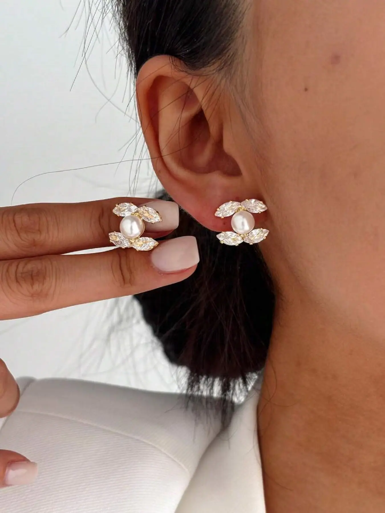 S925 silver, elegant and cute double C hoop earrings, inlaid with zircon and pearls, stud earrings suitable for daily wear parties, gifts, girls' jewelry, High Quality Earrings, Hoop Shape Earrings