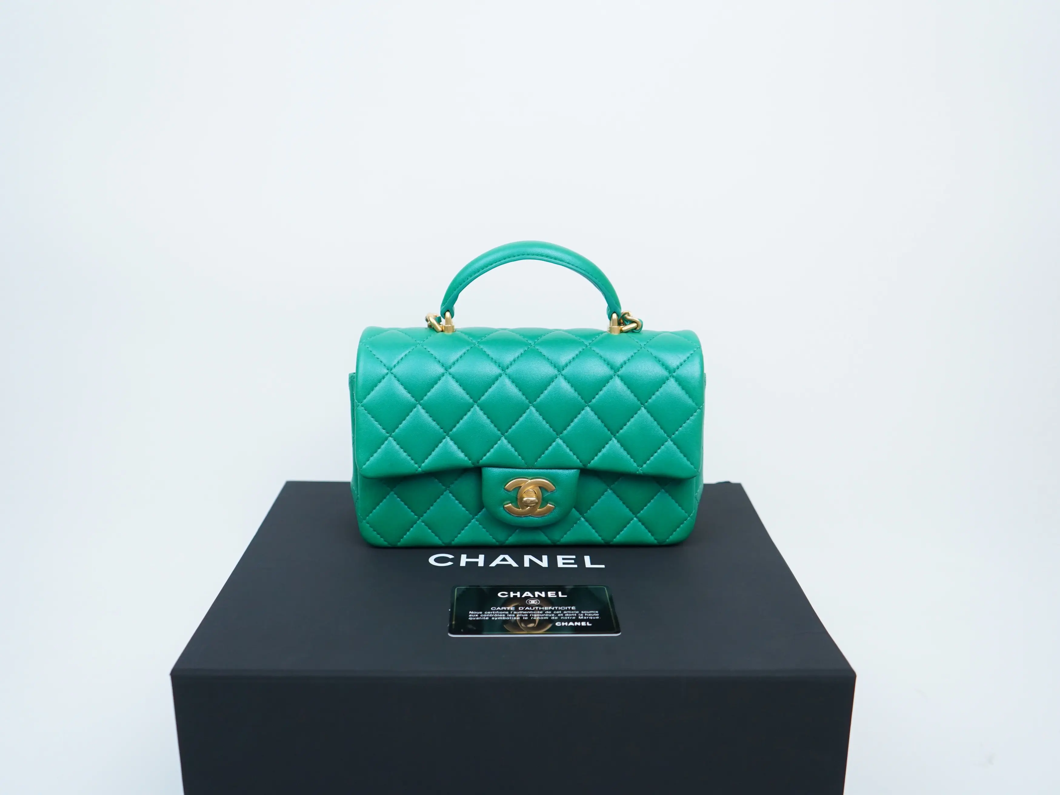 Pre-owned CHANEL lambskin Crossbody Bags Iridescent Quilted Mini Top Handle Rectangular Flap Green
