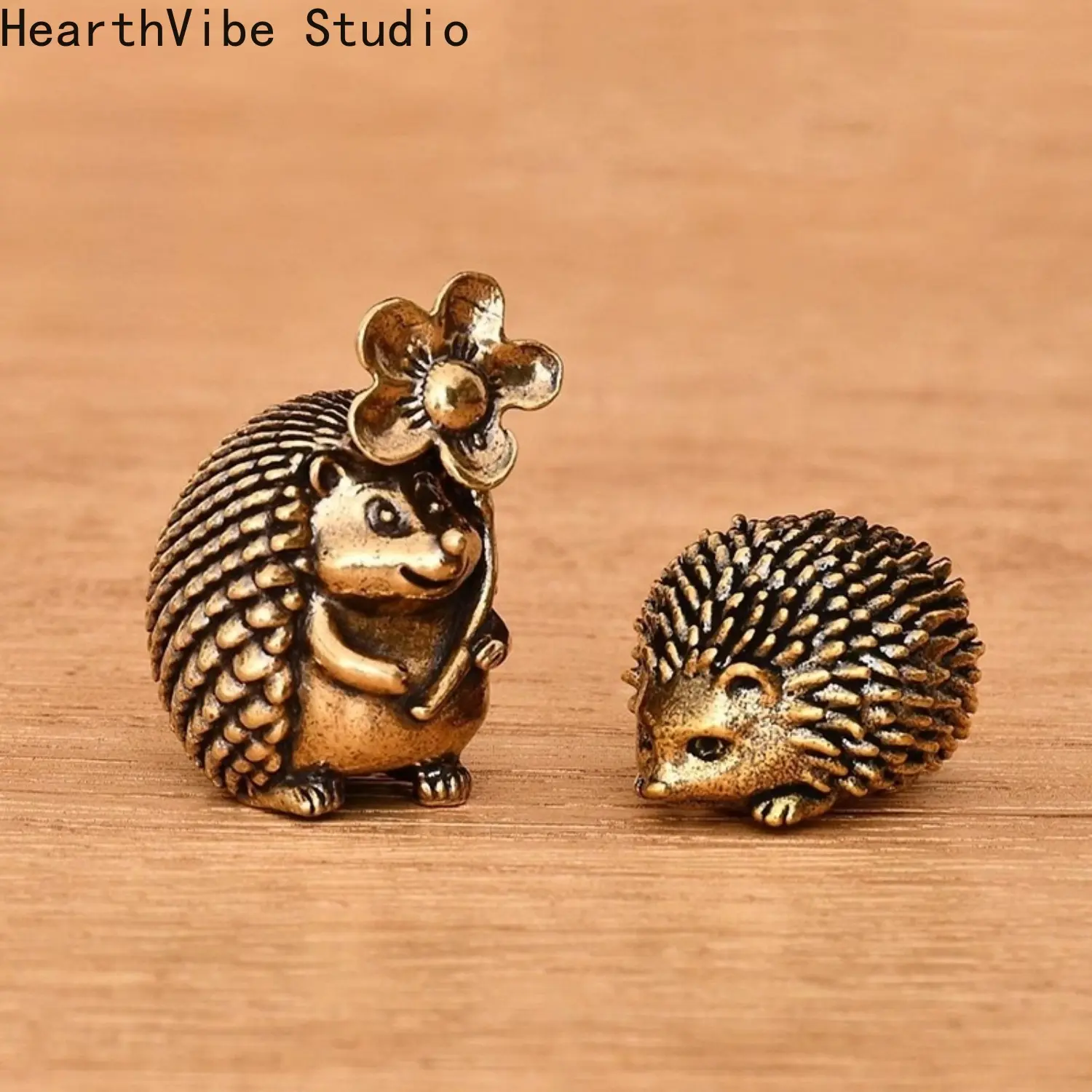 Huahua Little Hedgehog Pure Brass Handcrafted Ornament - Antique-Look Resin Tea Pet, Resin Animal Sculptures, Desktop Home Decor Collectible Figurine