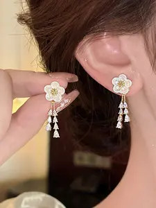 Women’s Alloy Flower Earrings, Crystal Floral Ear Jewelry, Fashion Elegant Dangle Studs, All-Season Accessory