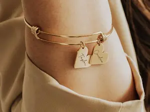 Personalized Family Name Heart Bracelet for Women – Custom Engraved Stainless Steel Adjustable Cuff Bangle, Birthday Gift Jewelry