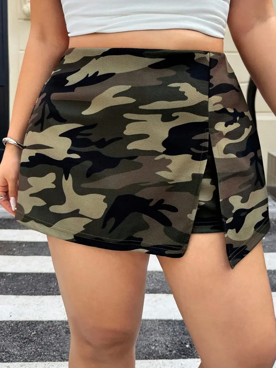 Plus Size Casual Camouflage High Waist Slit Skirt Shorts, Summer