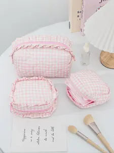 Gingham Pattern Makeup Bag, 1 Count Portable Toiletry Bag/ Cosmetic Brushes Storage Bag, Large Capacity Fluffy Cosmetic Bag for Women, Makeup Holder, Makeup Organizer Pouch, Valentine's Day, Gift