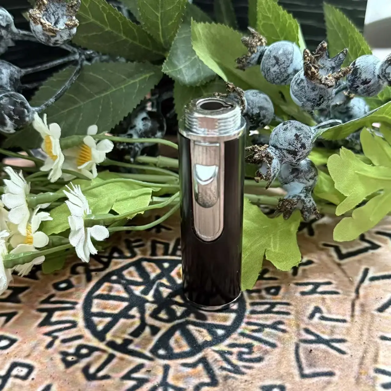 Mini Portable Windproof Lighter, Practical BBQ Grill Accessory, Thoughtful Anniversary Gift for Outdoor Enthusiasts and Camping Lovers (No Butane Included)