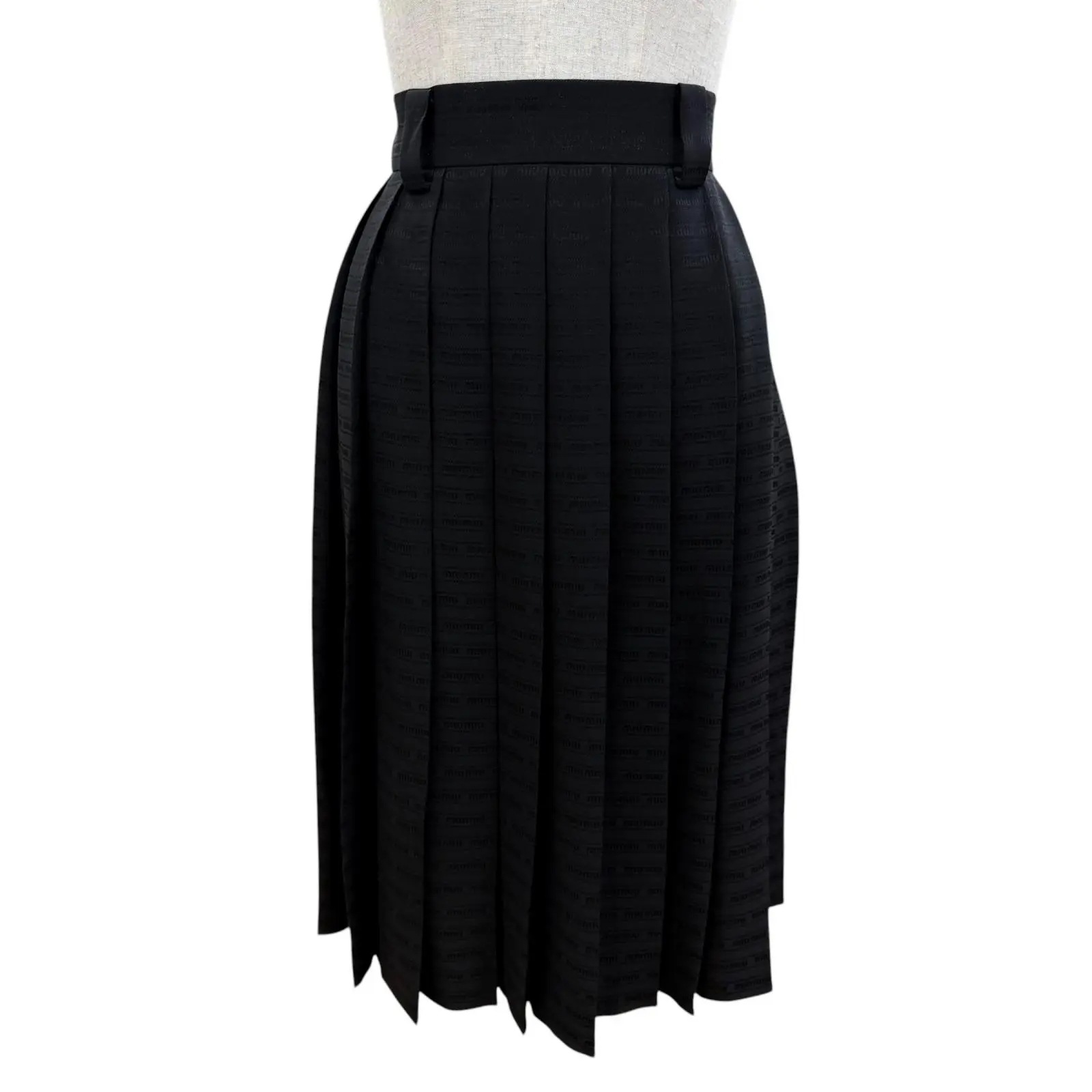 Pre-owned miu miu Silk Small Leather Goods Pleated Skirt
