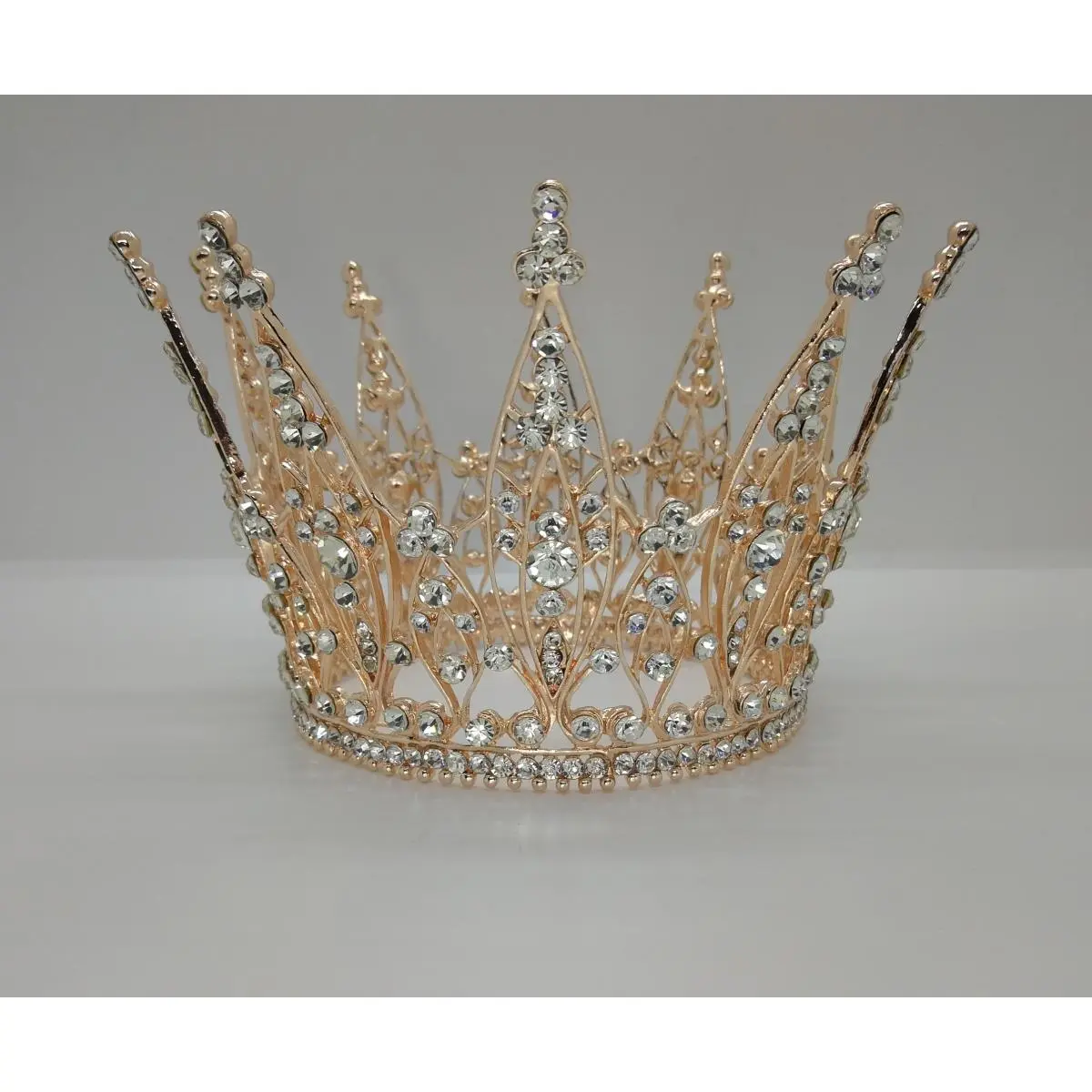 212 MAIN Rose Gold Rhinestone Crown Cake Topper - 8.9oz Decoration, 4.3" Base Crown Shape Centerpiece Decoration for Happy Birthday Parties, Home Supplies