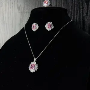 Geometry Pendant Necklace Set.