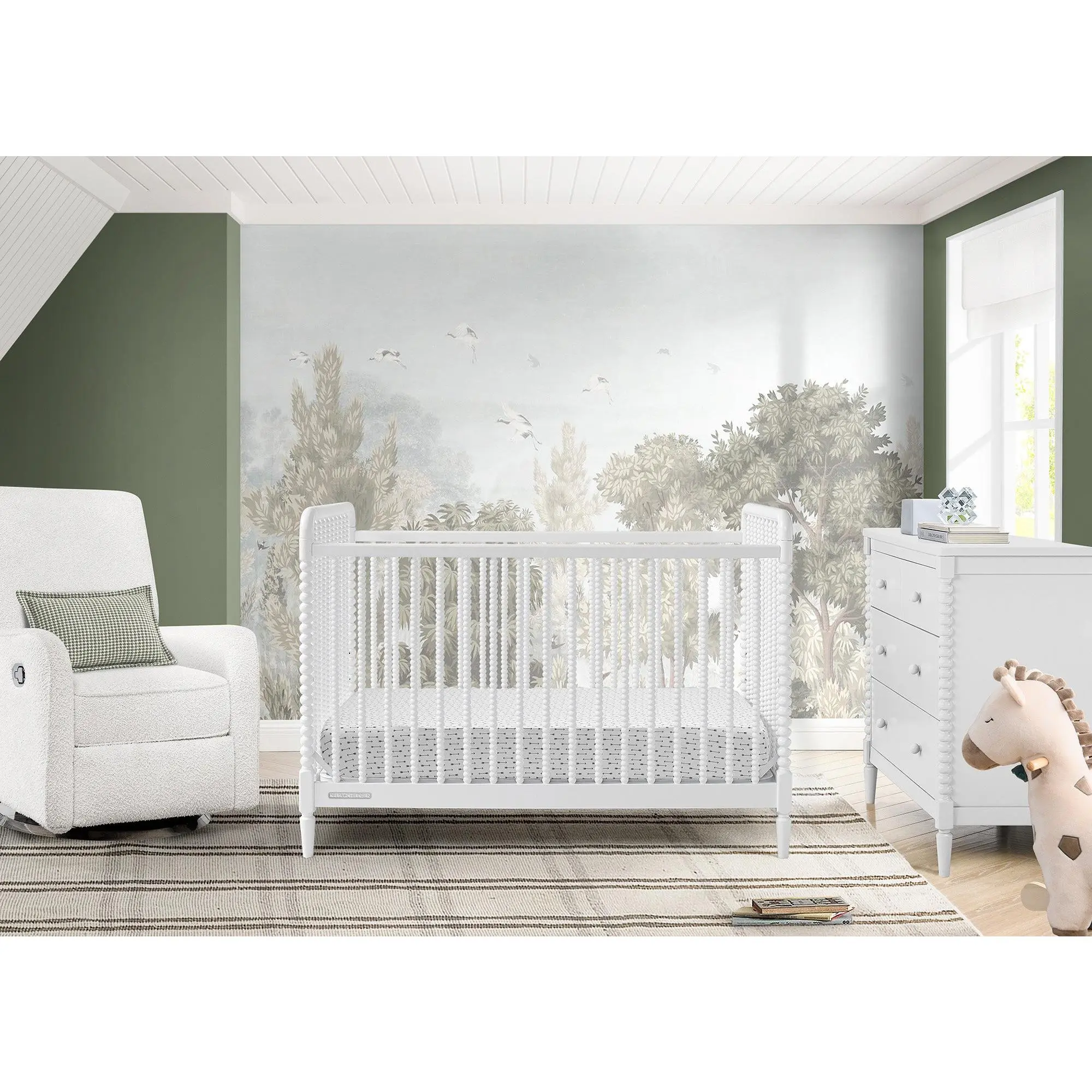 Saint 4-in-1 Convertible Crib